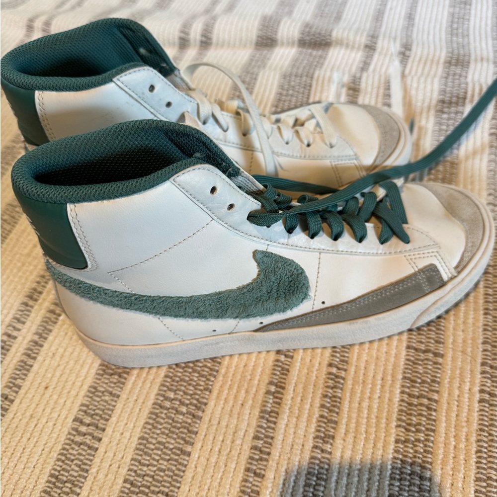 Nike White and Green Youth Sneakers